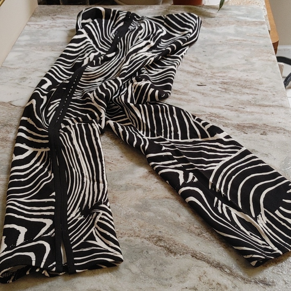 Elie Tahari Leggings in Abstract Zebra Sz XS